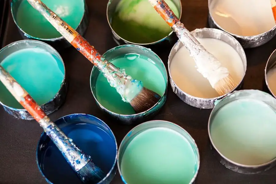 How To Make Acrylic Paint Gloss Without Varnish? Sustain The Art